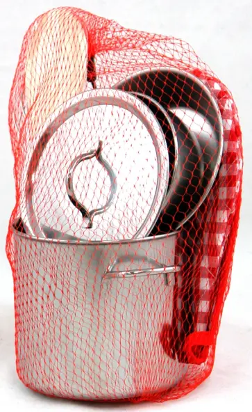 Набор посуды с прихватками от 3 лет (13R) обложка книги