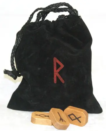 Руны деревянные (RUNE 02) обложка книги