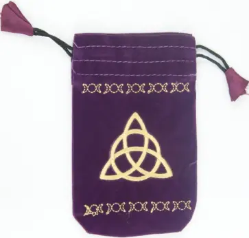 Мешочек для карт таро "Тройная сила богинь" (ВТМ03) обложка книги