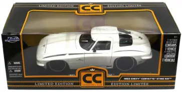 Модель автомобиля 1963 Corvette Stingray (96470-White) обложка книги