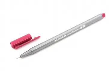 Капиллярная ручка "Triplus" (0.3мм, бордовая) (334-23) обложка книги