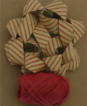 Набор для оф подарков: бант+лента красные крафт (76945) обложка книги