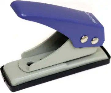 Дырокол "Mini", до 12 листов, металлический, цвет в ассортименте (921) Дырокол "Mini", до 12 листов, металлический, цвет в ассортименте (921) обложка книги