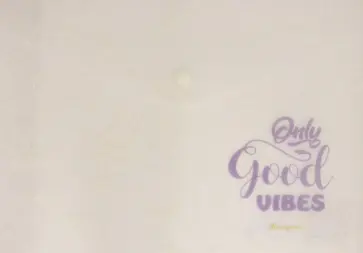 Папка-конверт на кнопке А4+, надпись фиолетовая Папка-конверт на кнопке А4+, надпись фиолетовая обложка книги