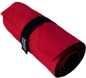 Пенал-рулон, на 72 предмета, без наполнения, красный обложка книги