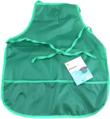 Фартук зеленый обложка книги